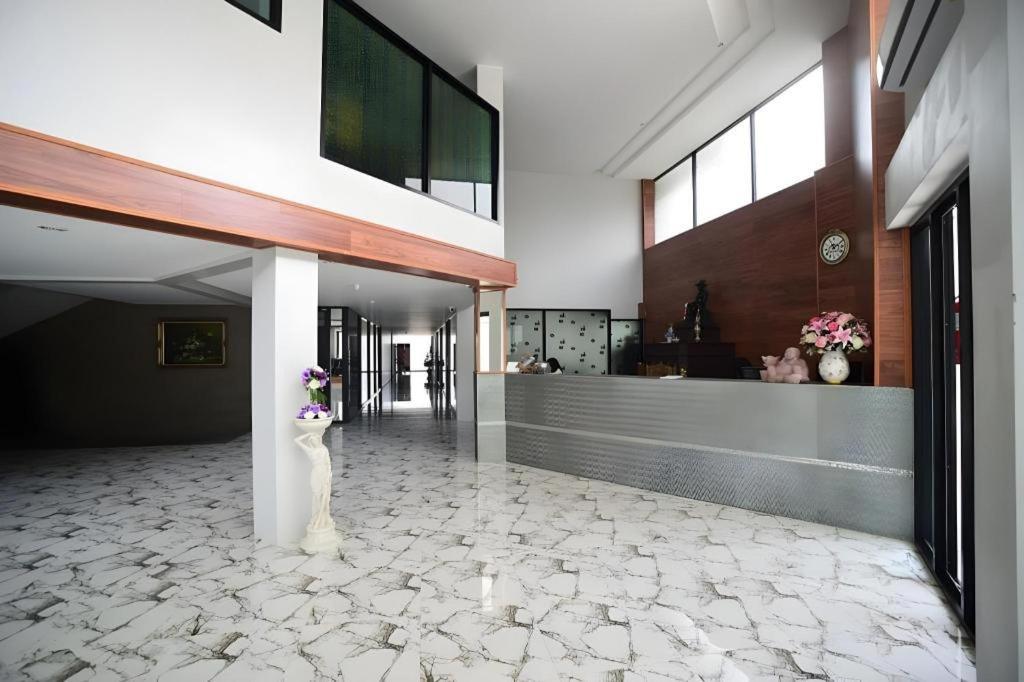 Chanthaburi Center Екстер'єр фото