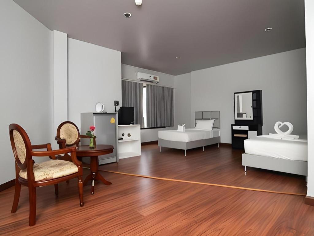 Chanthaburi Center Екстер'єр фото