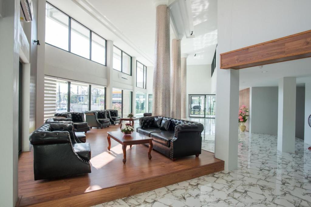 Chanthaburi Center Екстер'єр фото