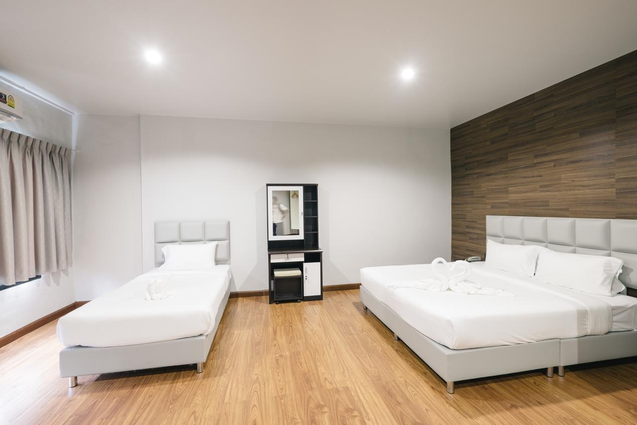 Chanthaburi Center Екстер'єр фото
